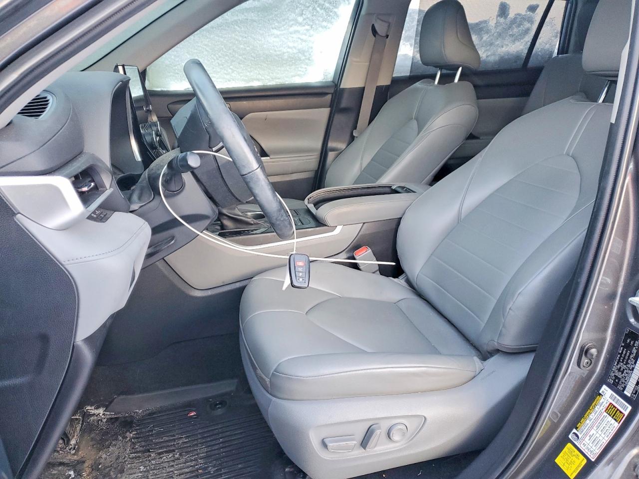 2023 TOYOTA HIGHLANDER photo 7