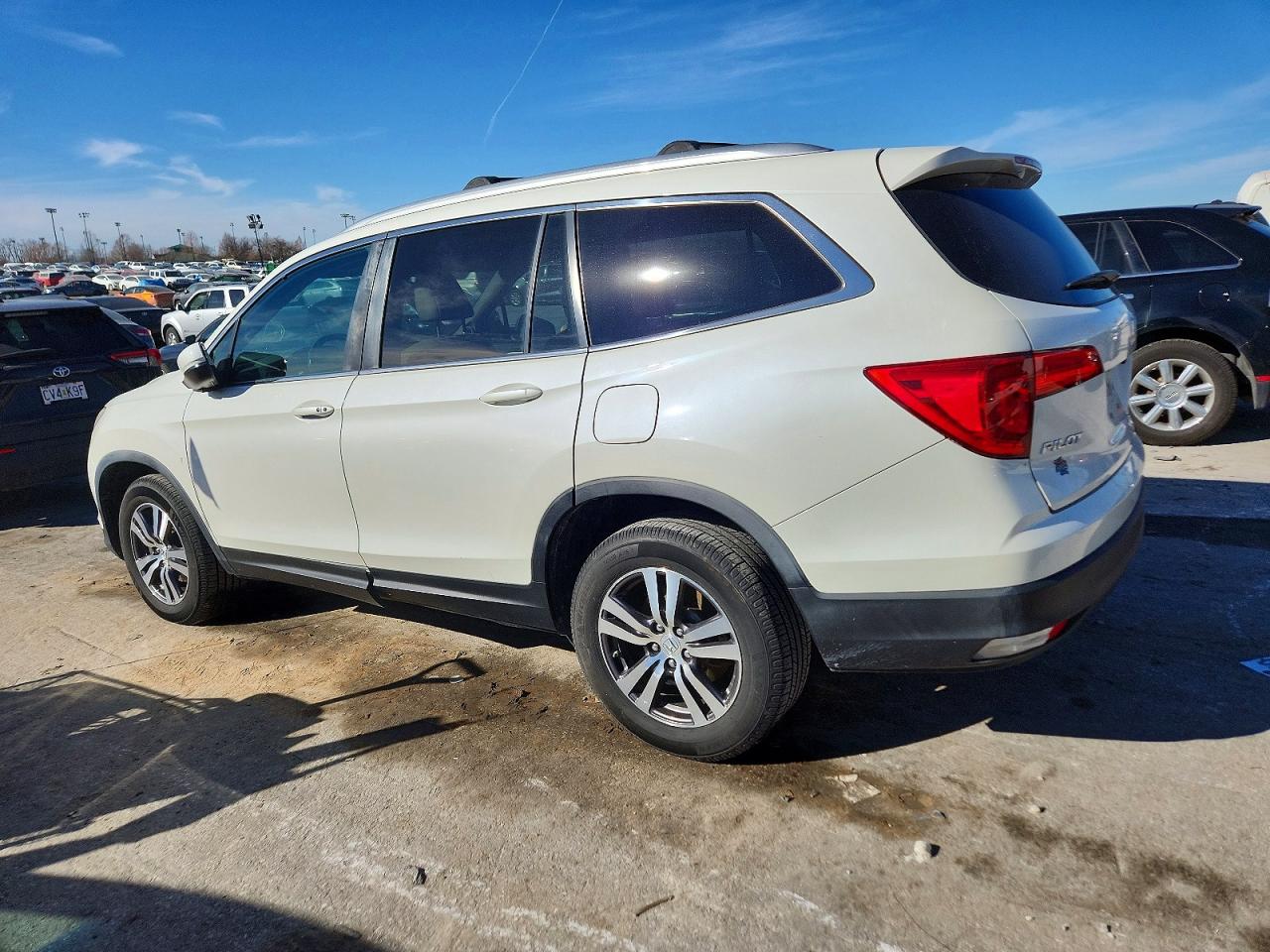 2016 HONDA PILOT EXL photo 2