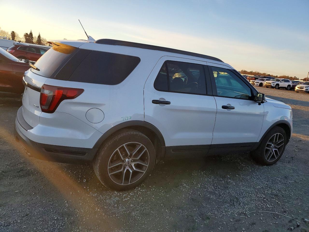 2019 FORD EXPLORER SPORT photo 5