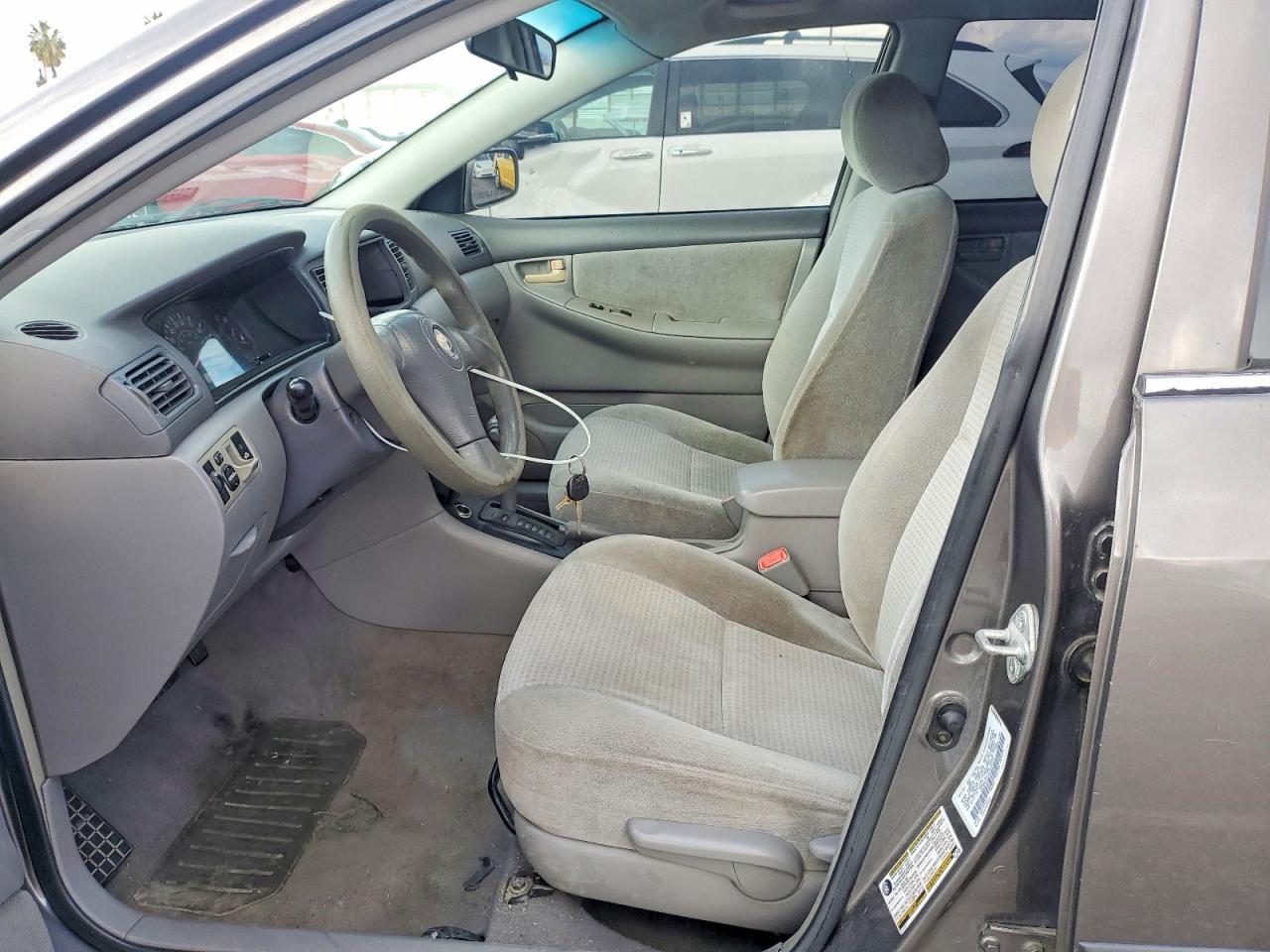 2005 TOYOTA COROLLA CE photo 7