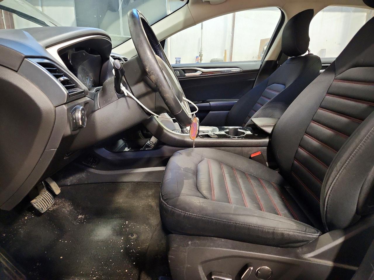 2014 FORD FUSION SE photo 13