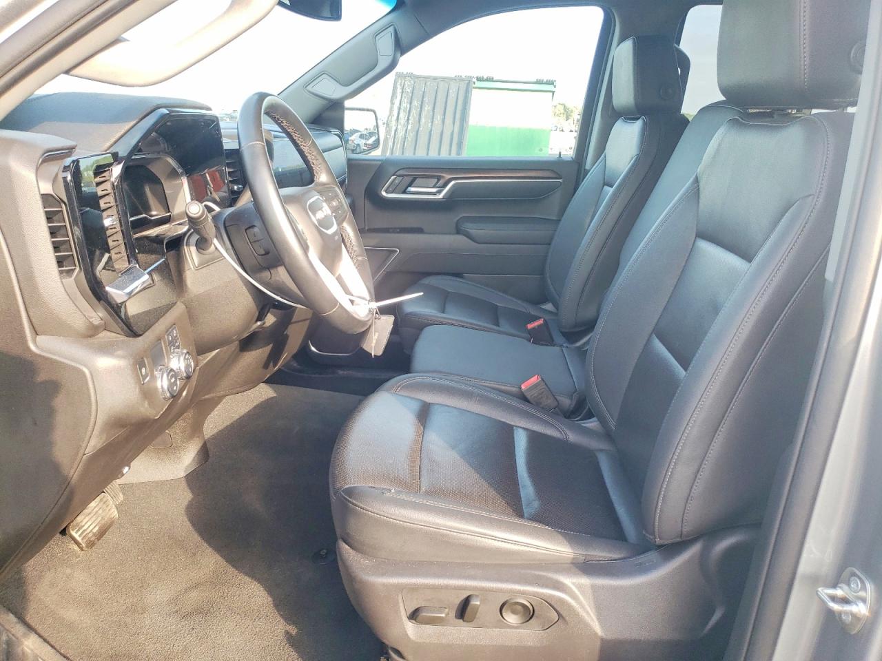 2025 GMC SIERRA C1500 SLT photo 19