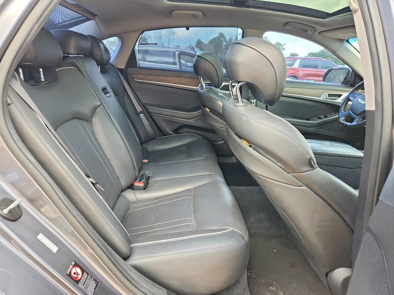 2015 HYUNDAI GENESIS 5.0L photo 10