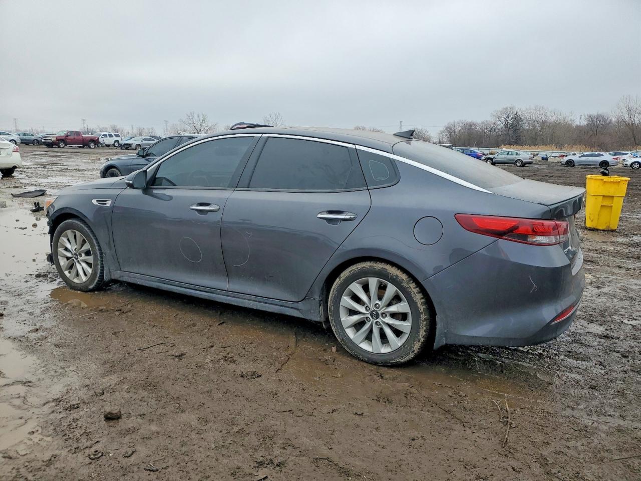 2018 KIA OPTIMA LX photo 2