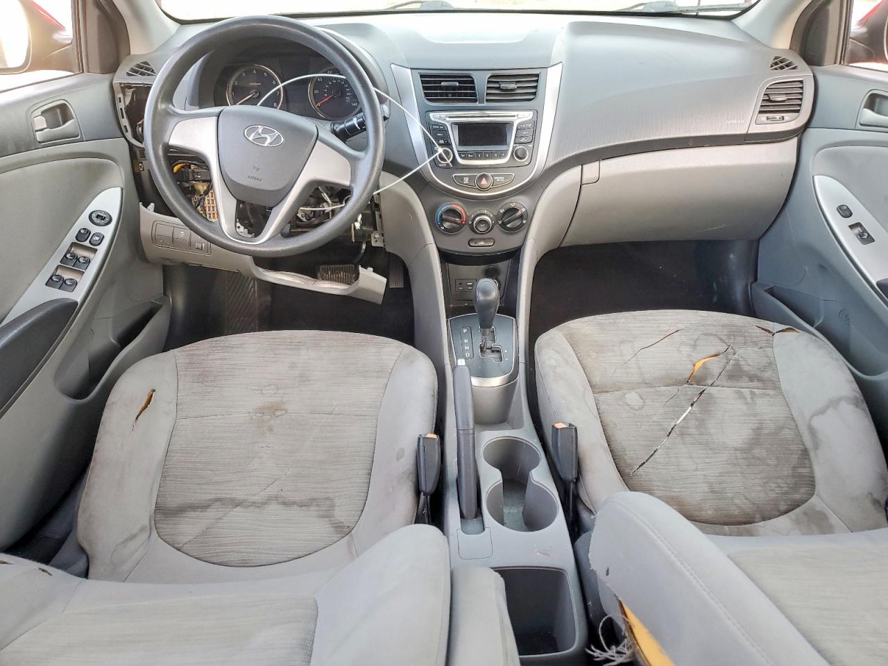 2015 HYUNDAI ACCENT GLS photo 8