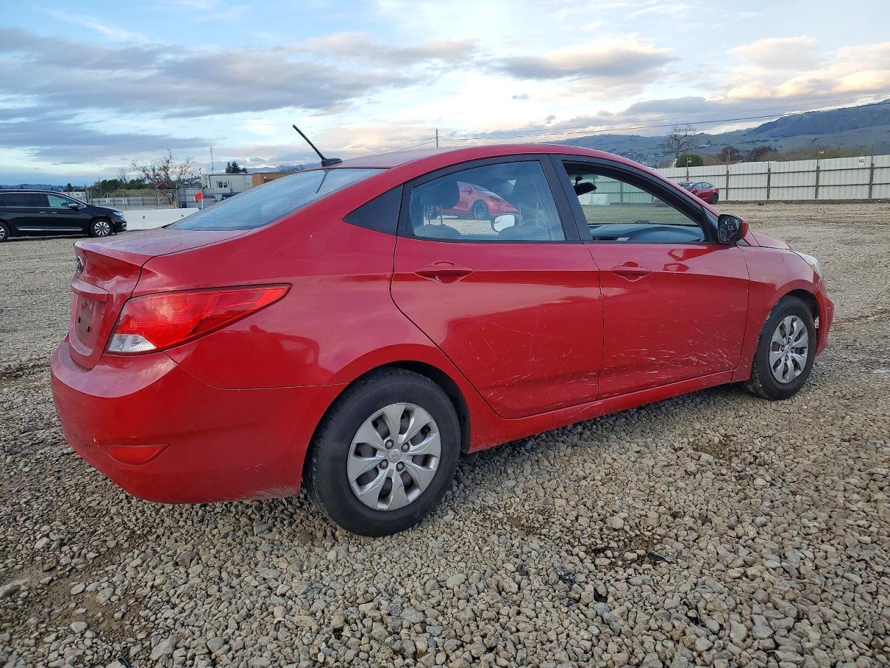 2015 HYUNDAI ACCENT GLS photo 3