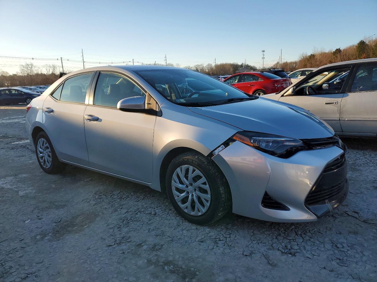 2018 TOYOTA COROLLA L photo 10