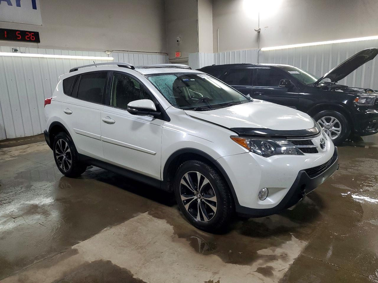 2015 TOYOTA RAV4 LIMITED photo 4
