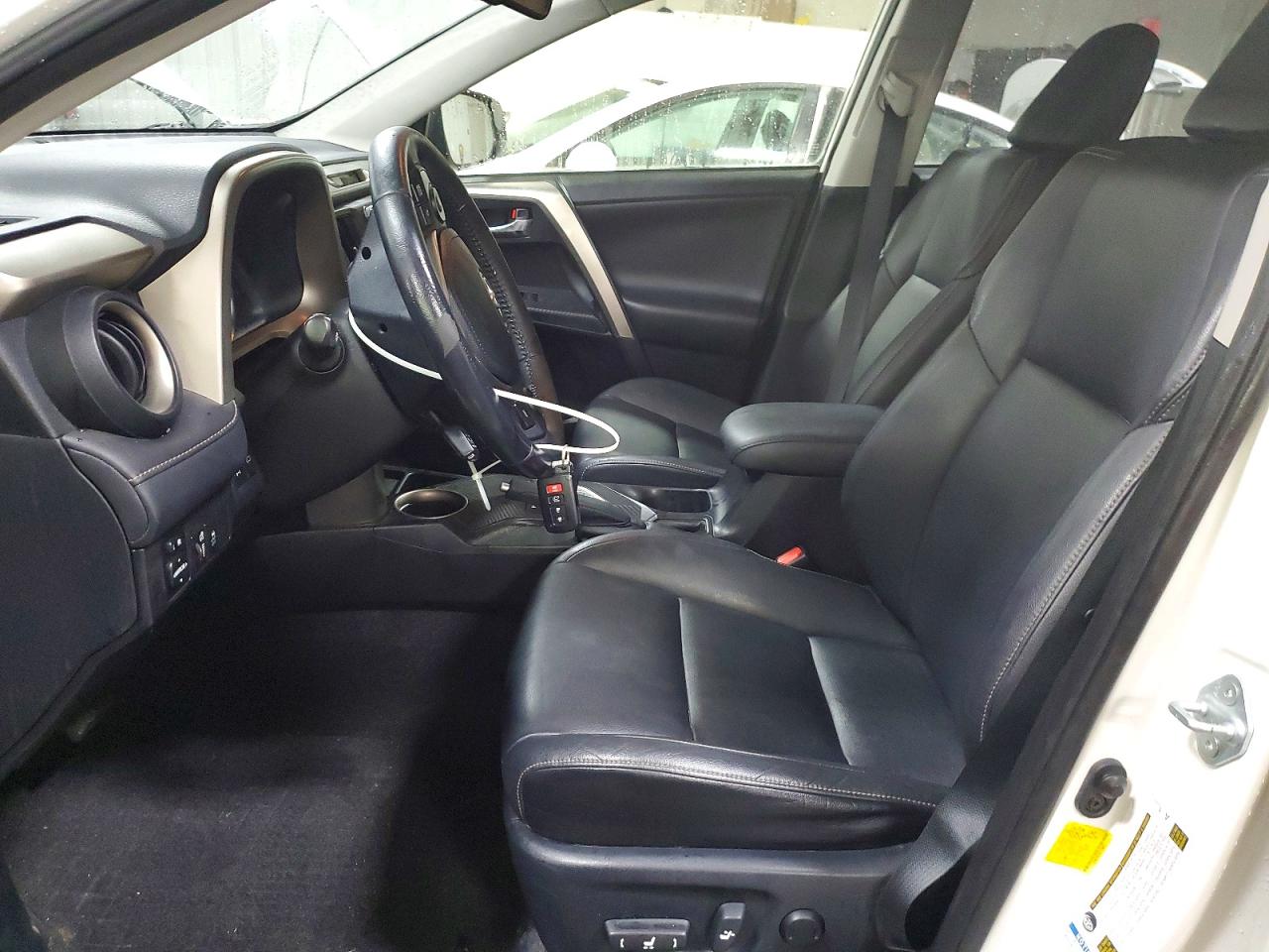 2015 TOYOTA RAV4 LIMITED photo 7