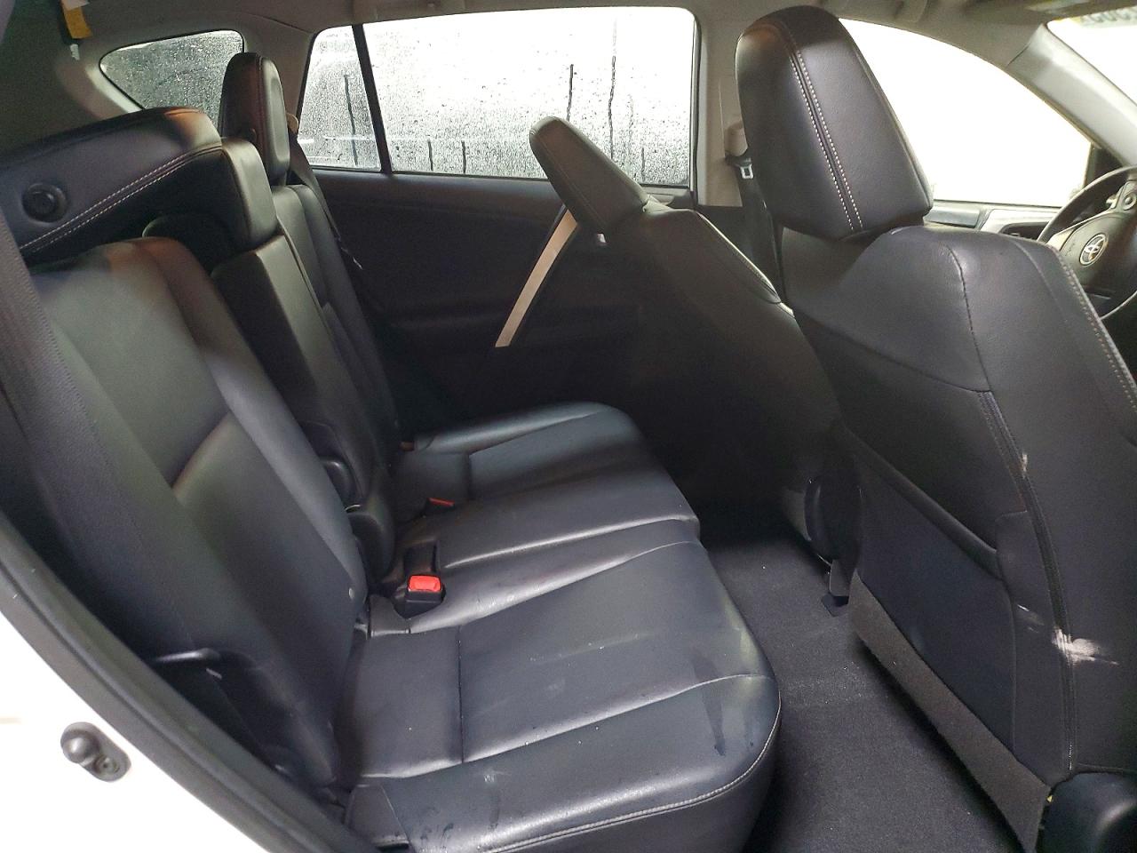 2015 TOYOTA RAV4 LIMITED photo 10