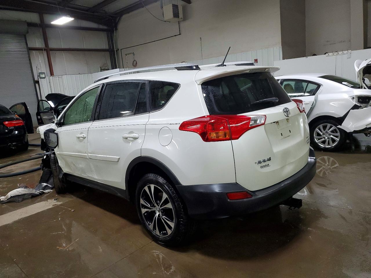 2015 TOYOTA RAV4 LIMITED photo 2
