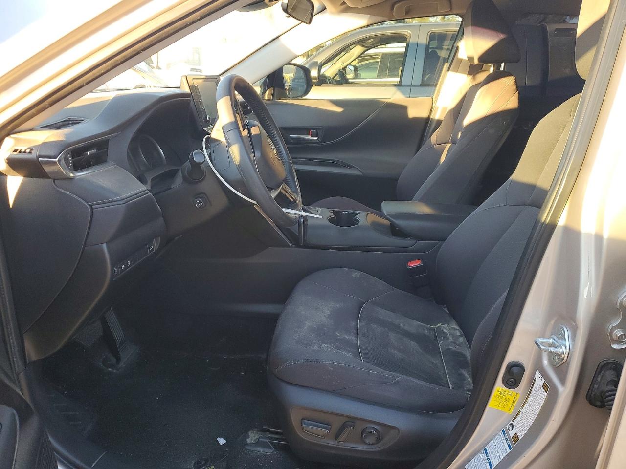 2021 TOYOTA VENZA LE photo 7