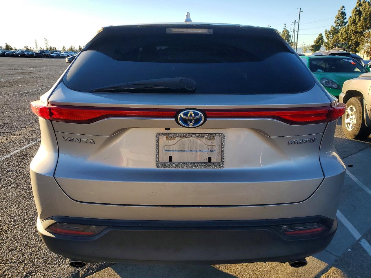 2021 TOYOTA VENZA LE photo 6