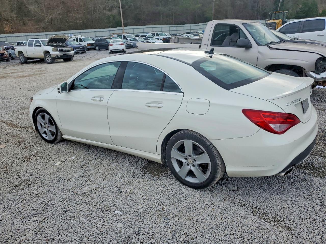 2016 MERCEDES-BENZ CLA 250 4MATIC photo 2