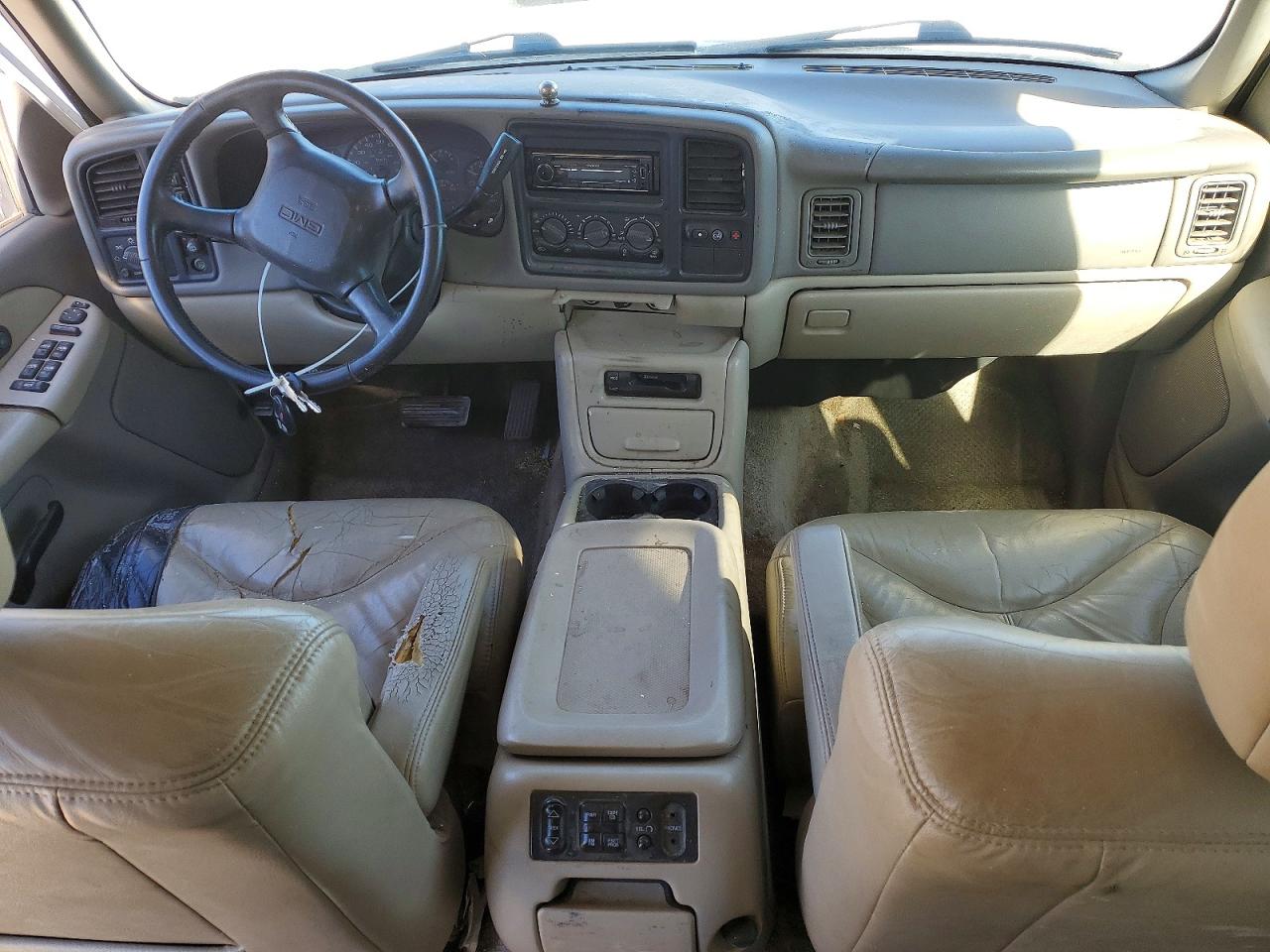 2002 GMC YUKON XL K1500 photo 8