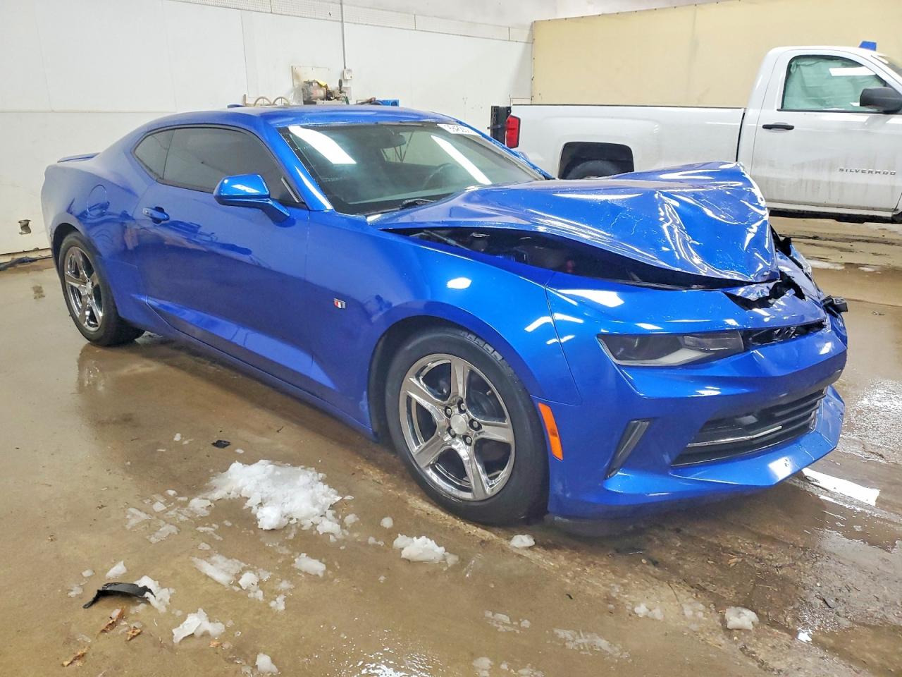 2017 CHEVROLET CAMARO LT photo 4