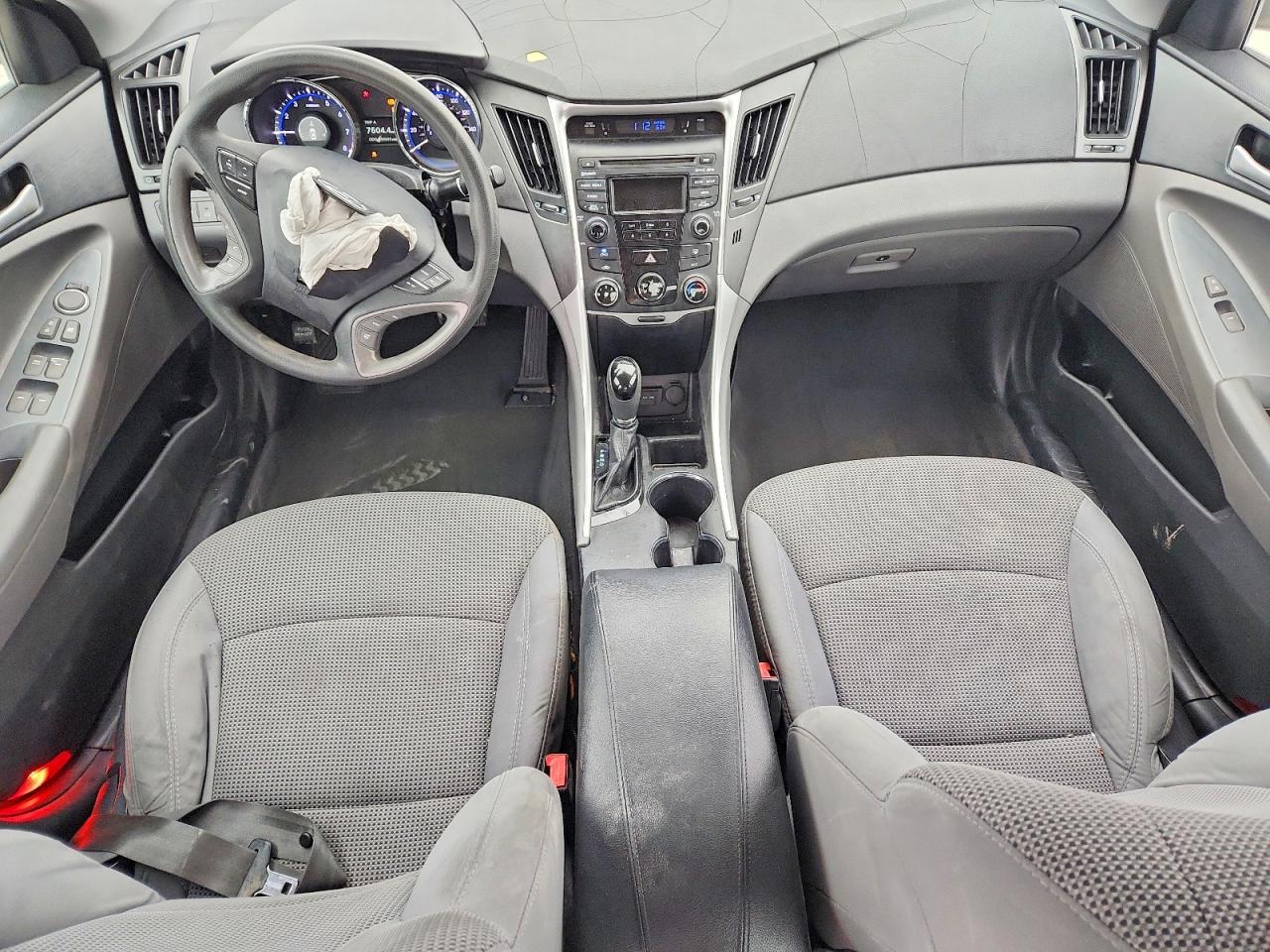 2014 HYUNDAI SONATA GLS photo 15