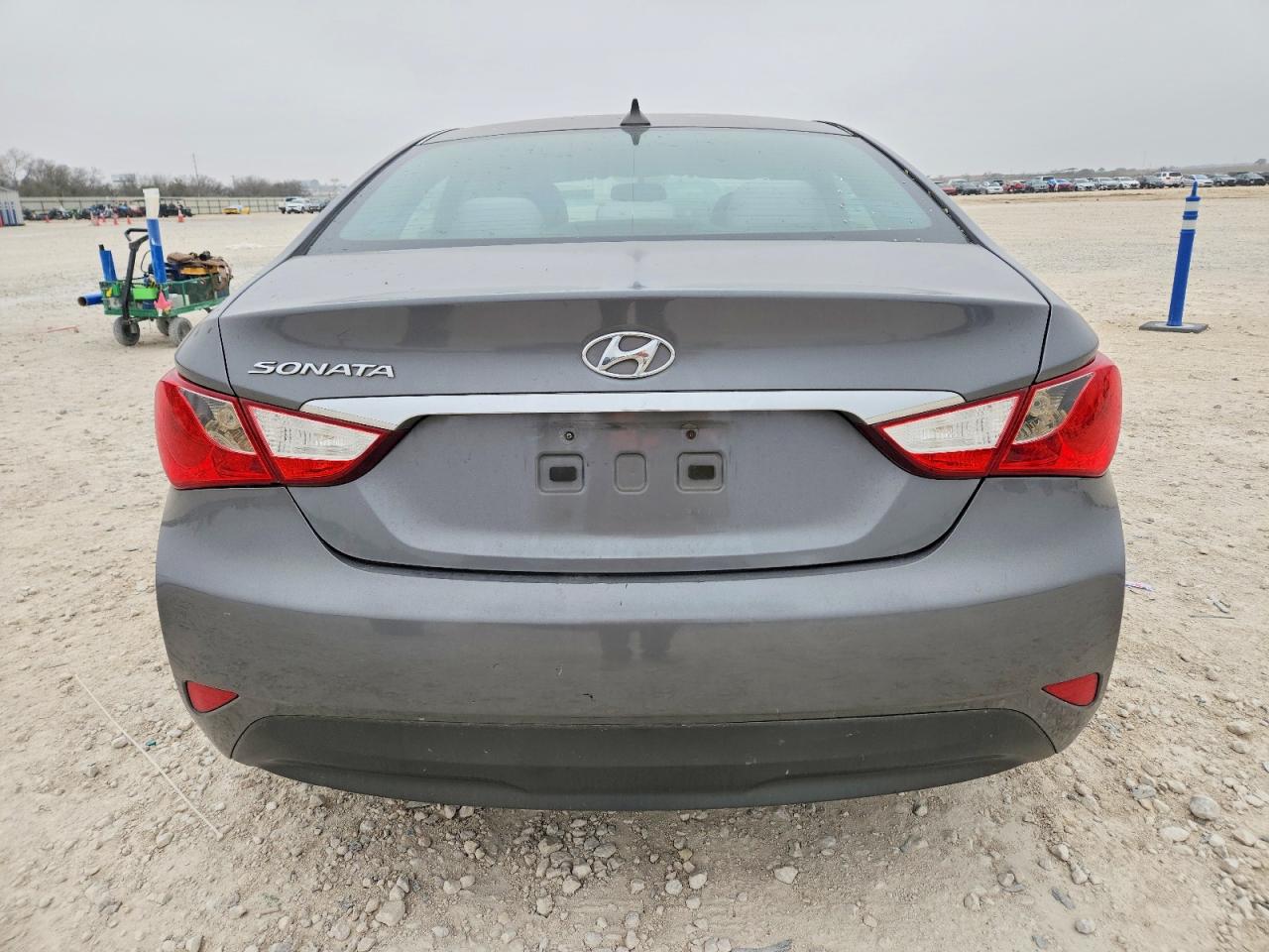 2014 HYUNDAI SONATA GLS photo 11