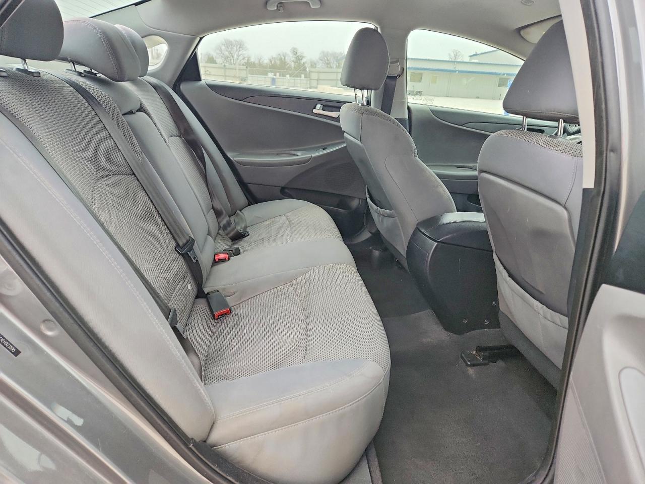 2014 HYUNDAI SONATA GLS photo 19