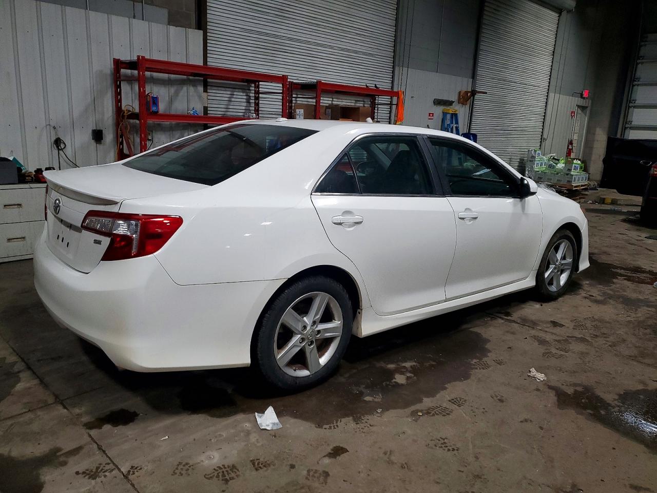 2012 TOYOTA CAMRY BASE photo 3