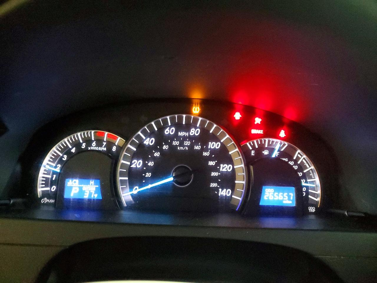 2012 TOYOTA CAMRY BASE photo 9