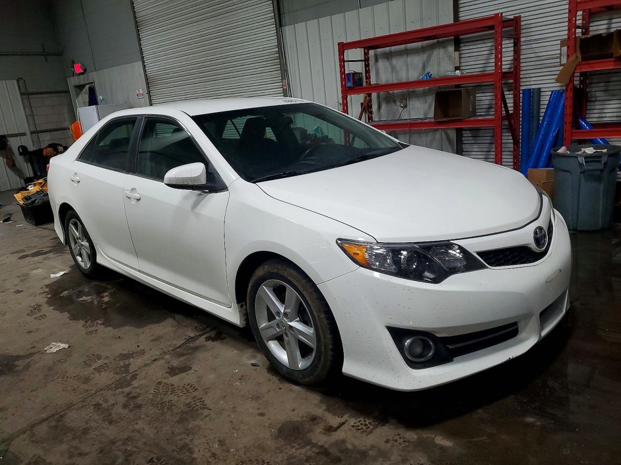 2012 TOYOTA CAMRY BASE photo 4