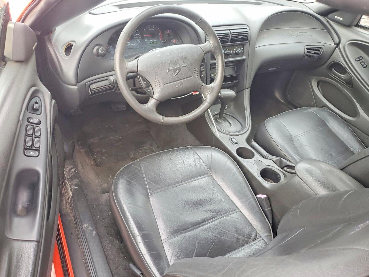 2004 FORD MUSTANG photo 8