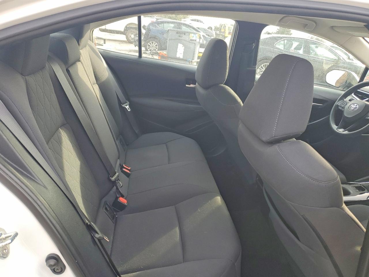 2020 TOYOTA COROLLA LE photo 10