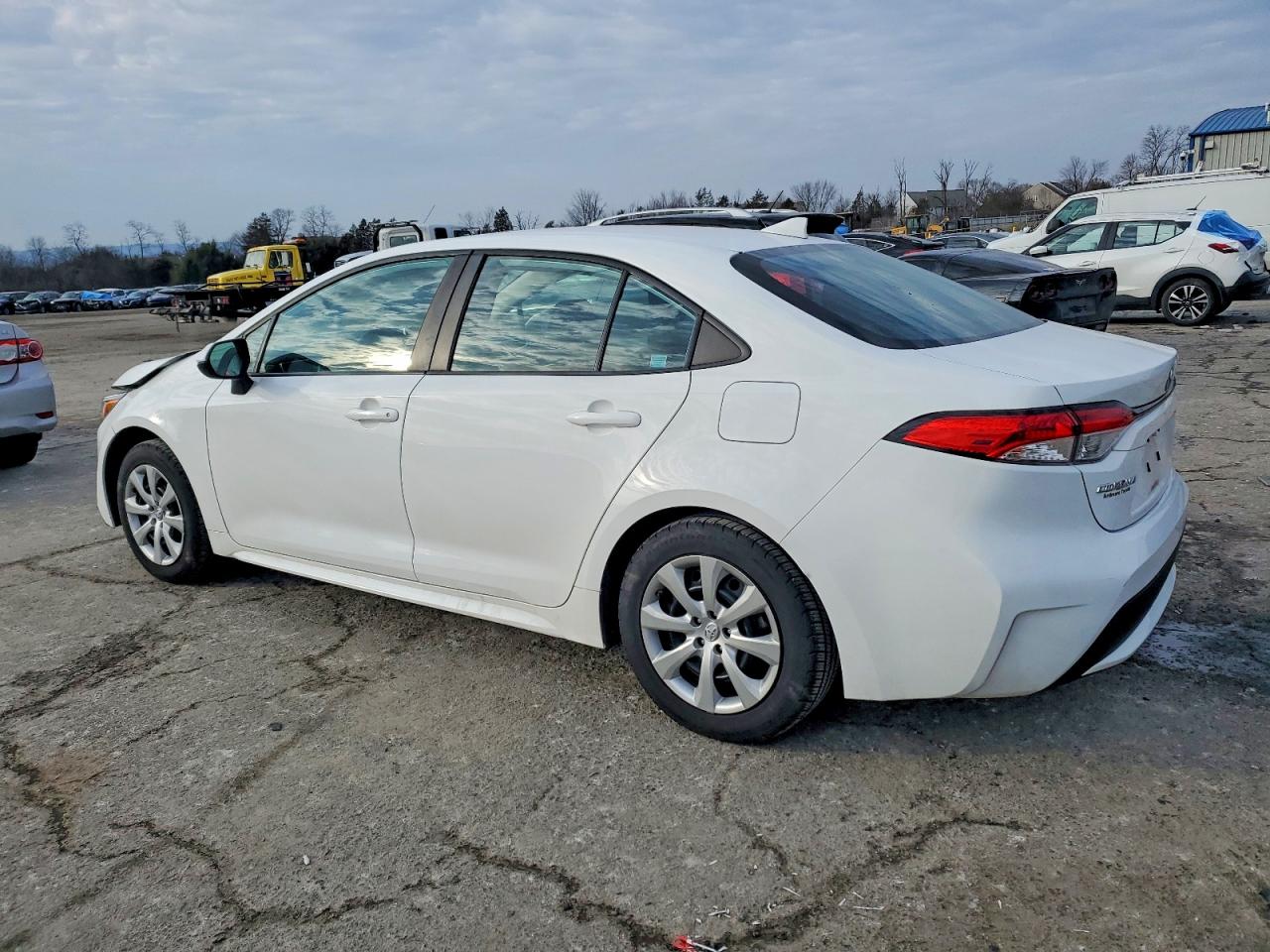 2020 TOYOTA COROLLA LE photo 2