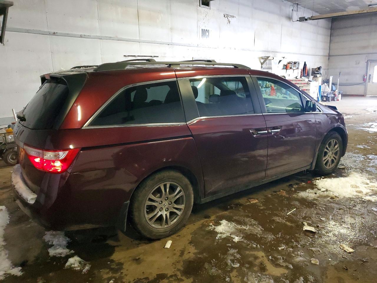 2012 HONDA ODYSSEY EXL photo 3