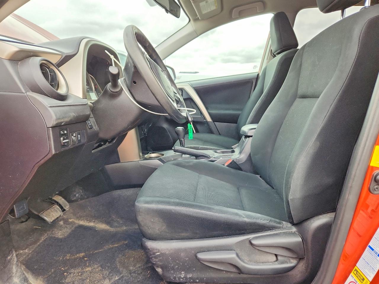 2015 TOYOTA RAV4 LE photo 7