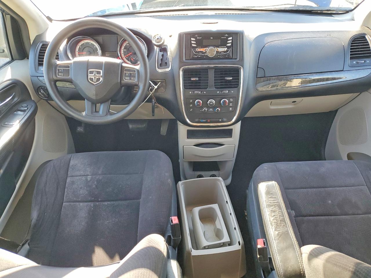 2011 DODGE GRAND CARAVAN EXPRESS photo 15