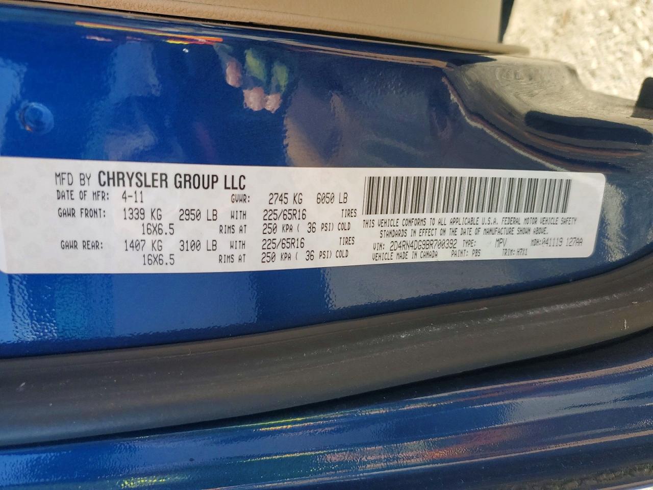 2011 DODGE GRAND CARAVAN EXPRESS photo 25