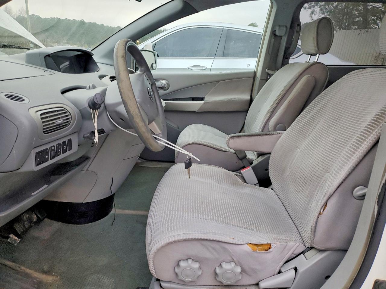 2004 NISSAN QUEST S photo 7