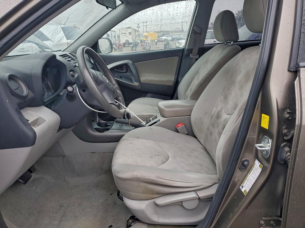 2010 TOYOTA RAV4 photo 7