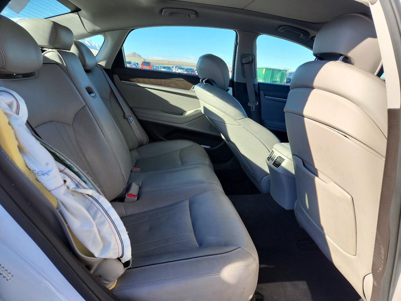 2015 HYUNDAI GENESIS 5.0L photo 10