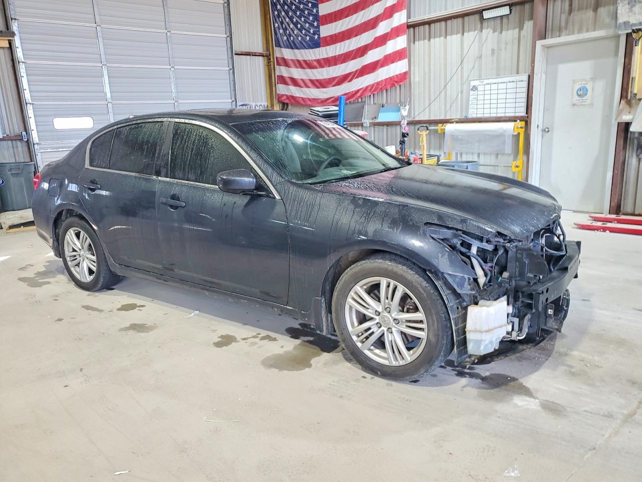 2011 INFINITI G37 photo 4