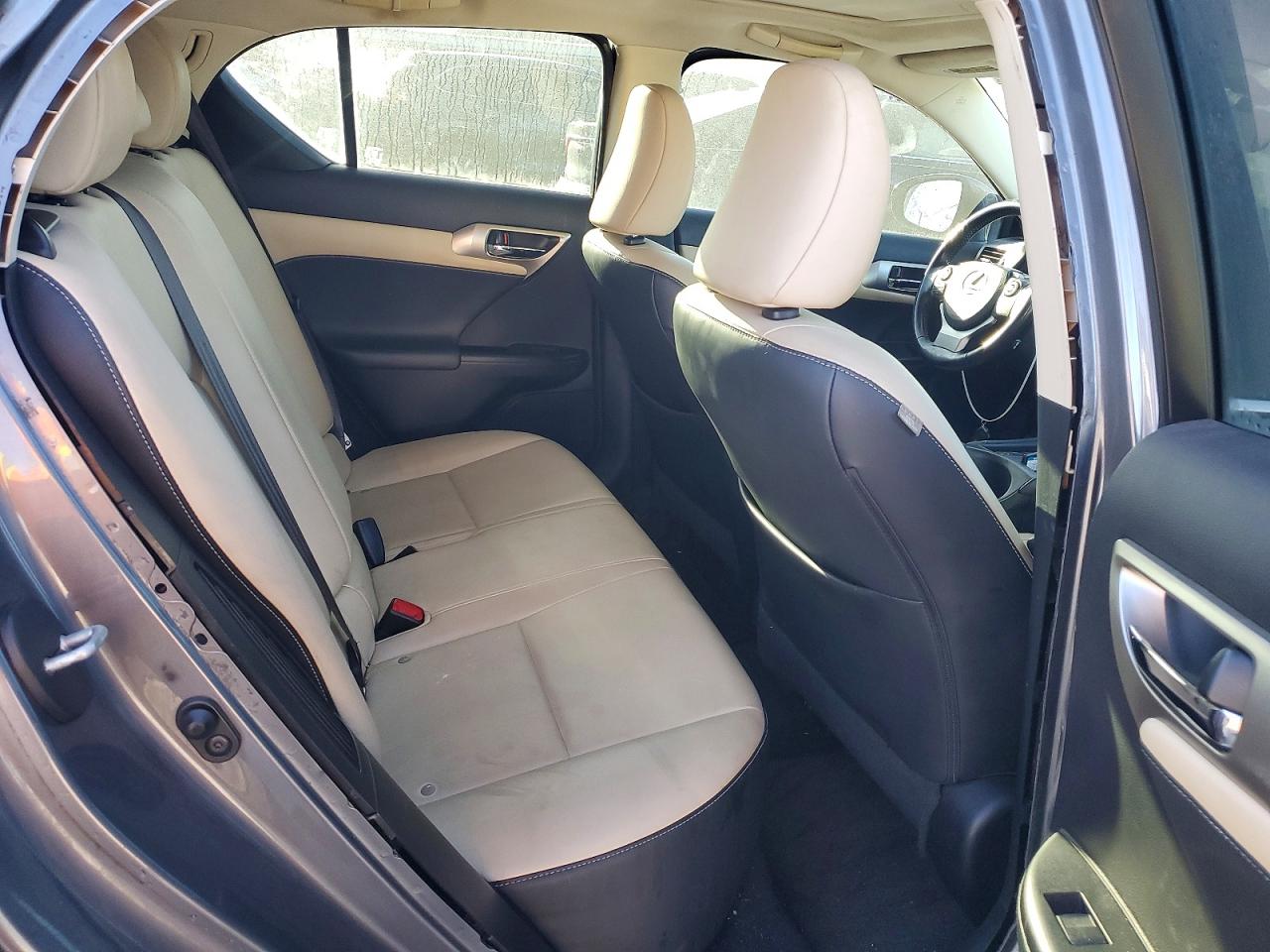 2015 LEXUS CT 200 photo 10