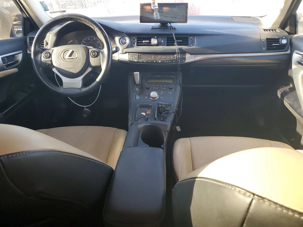 2015 LEXUS CT 200 photo 8