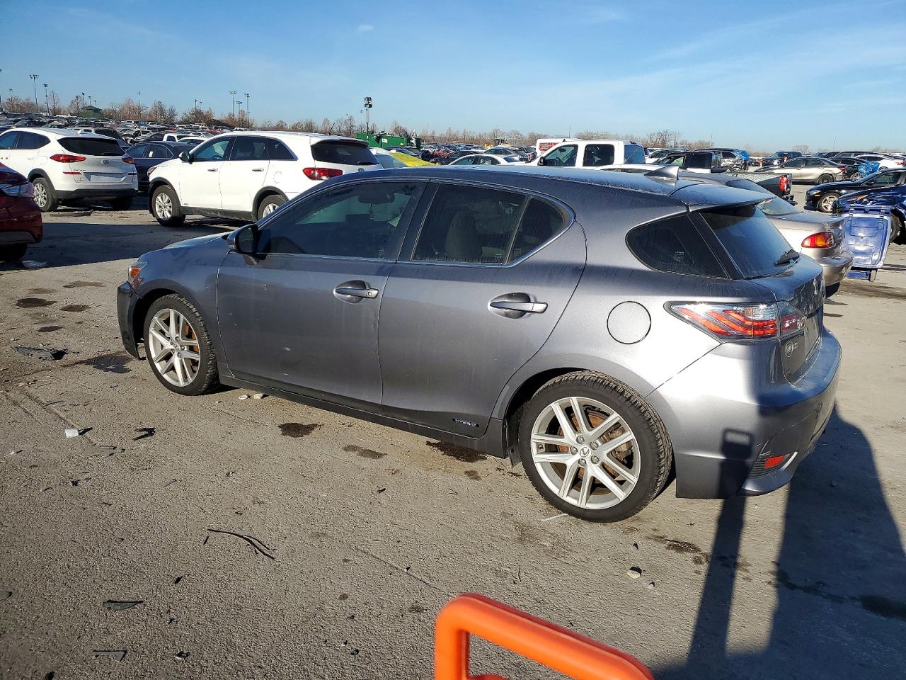 2015 LEXUS CT 200 photo 2