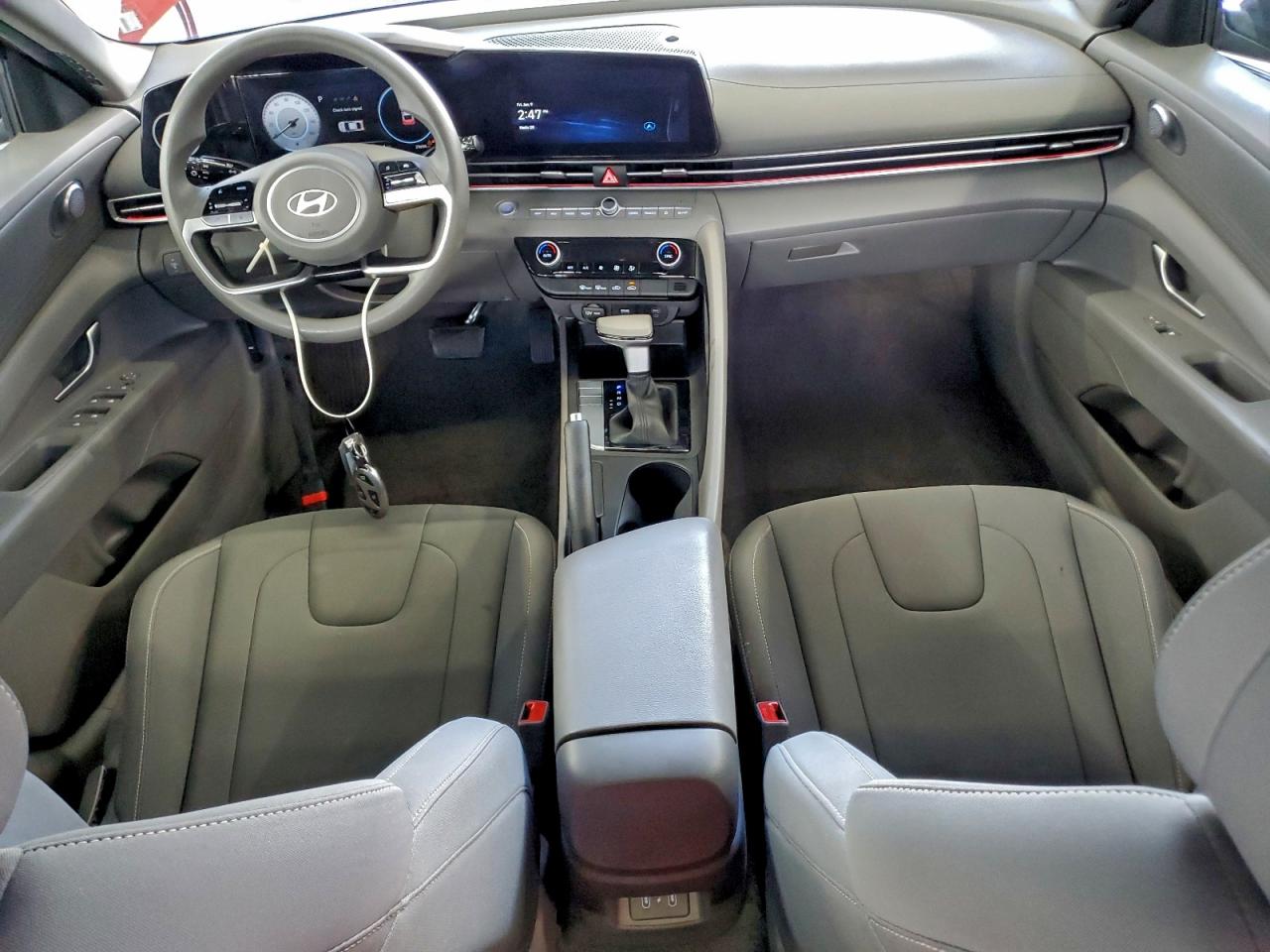 2024 HYUNDAI ELANTRA SEL photo 8
