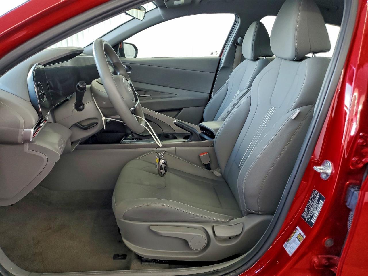 2024 HYUNDAI ELANTRA SEL photo 7