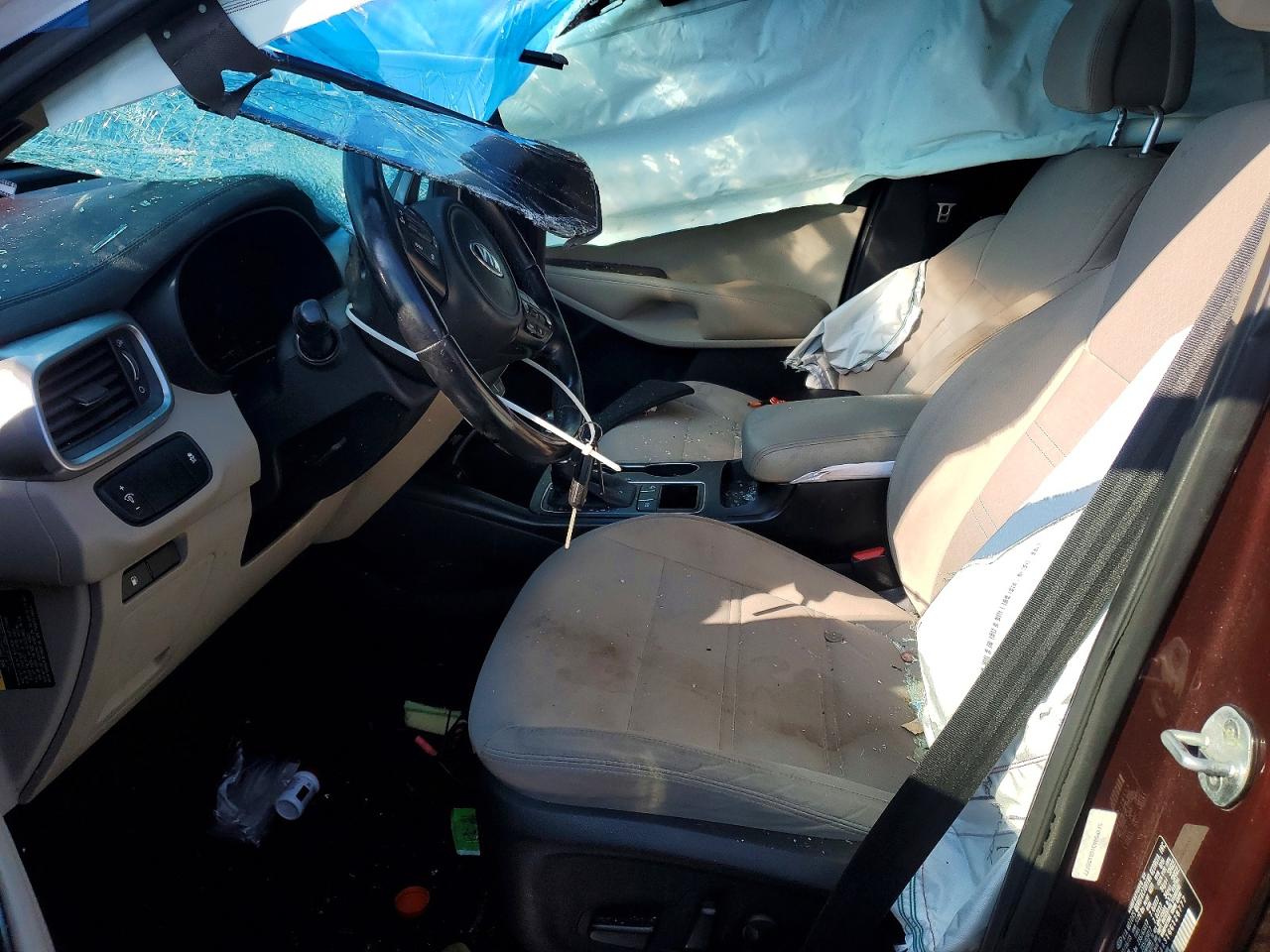 2016 KIA SORENTO LX photo 7