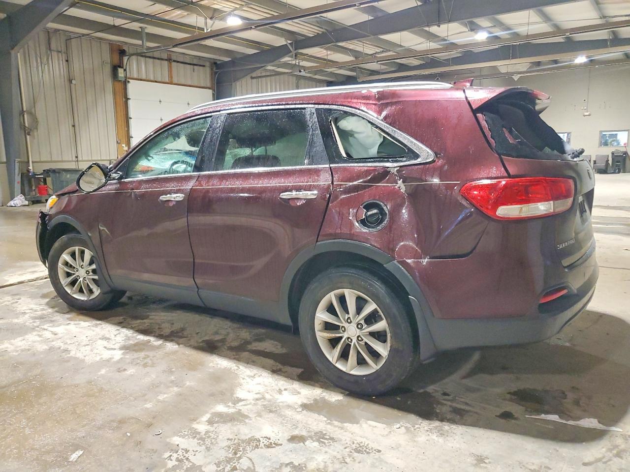 2016 KIA SORENTO LX photo 2