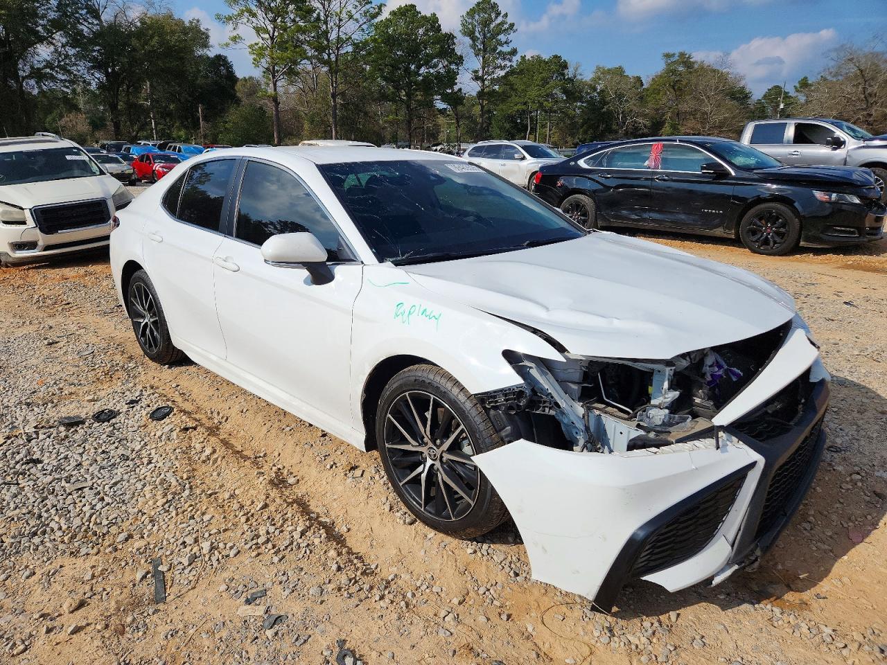 2022 TOYOTA CAMRY SE photo 4