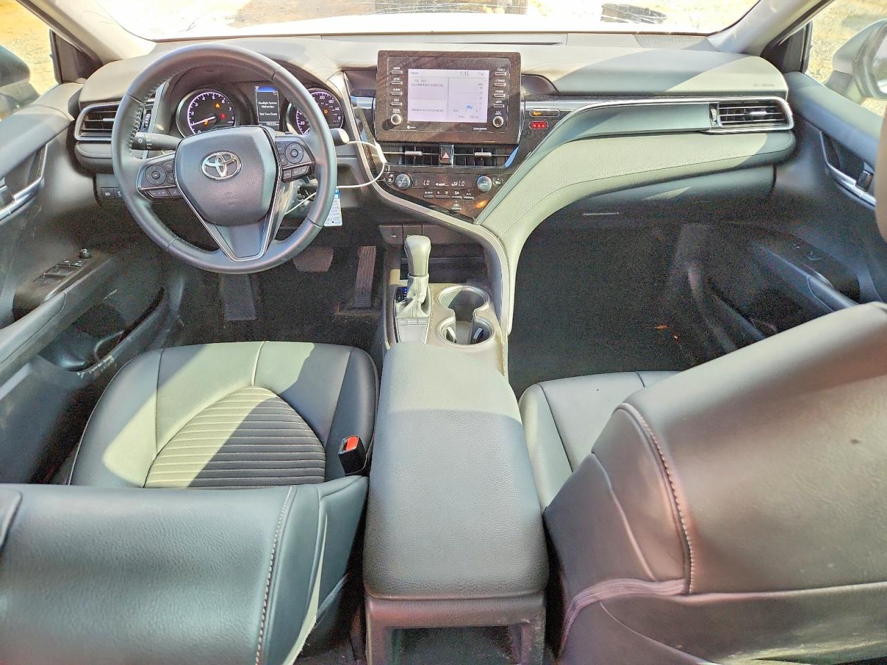 2022 TOYOTA CAMRY SE photo 8