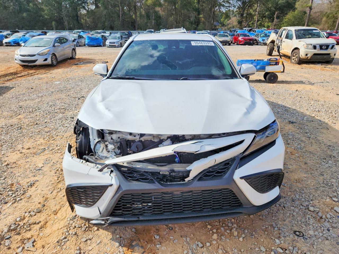2022 TOYOTA CAMRY SE photo 5