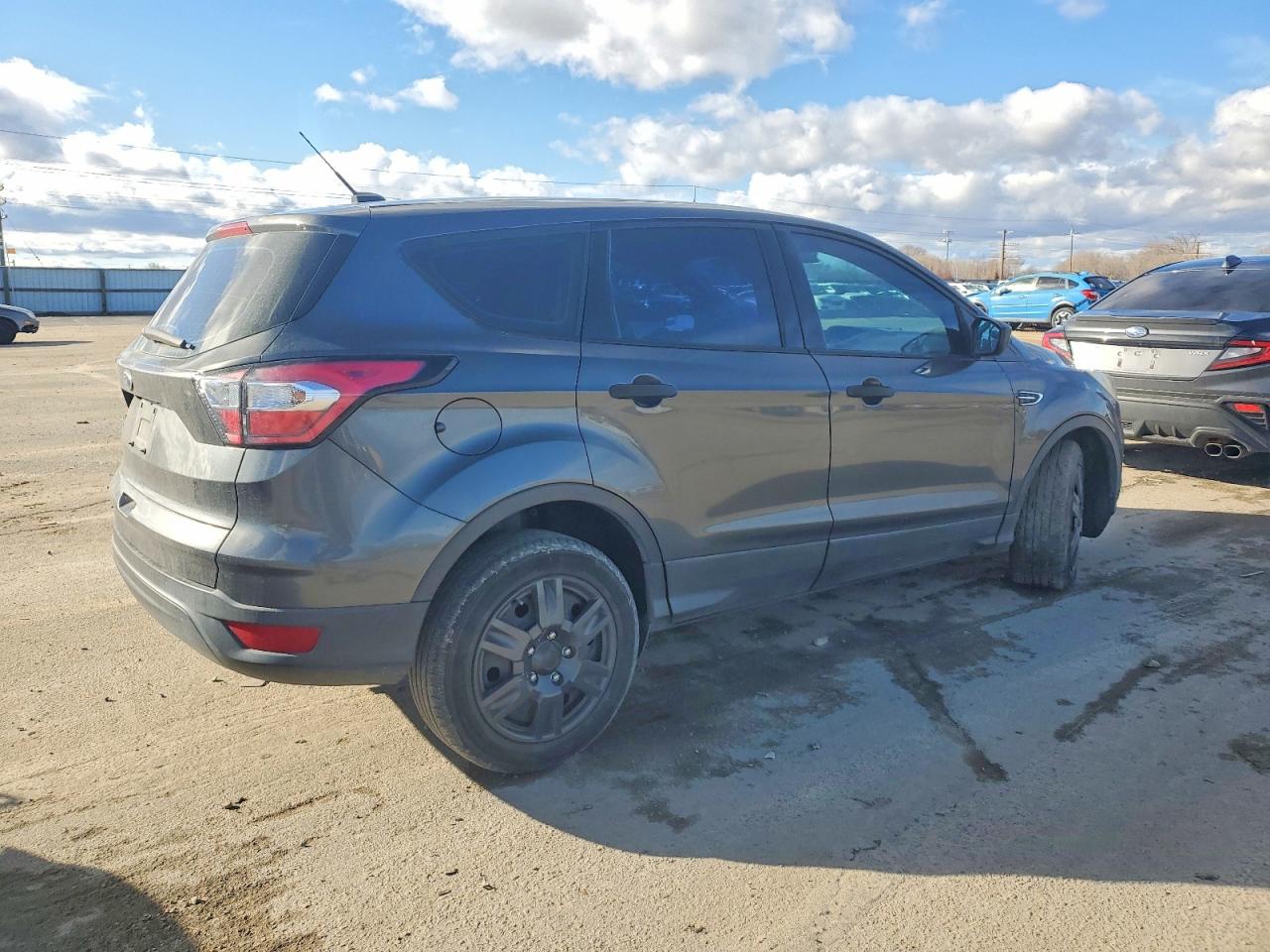 2017 FORD ESCAPE S photo 3