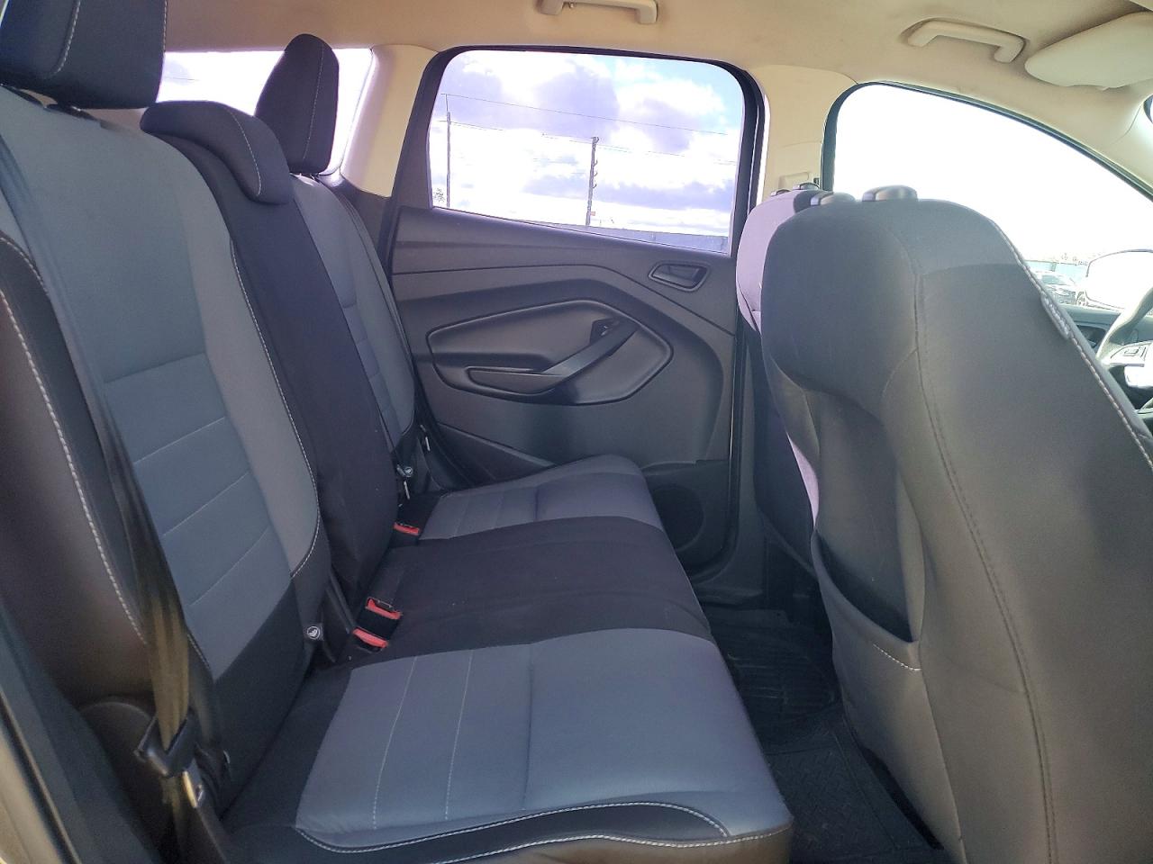 2017 FORD ESCAPE S photo 11
