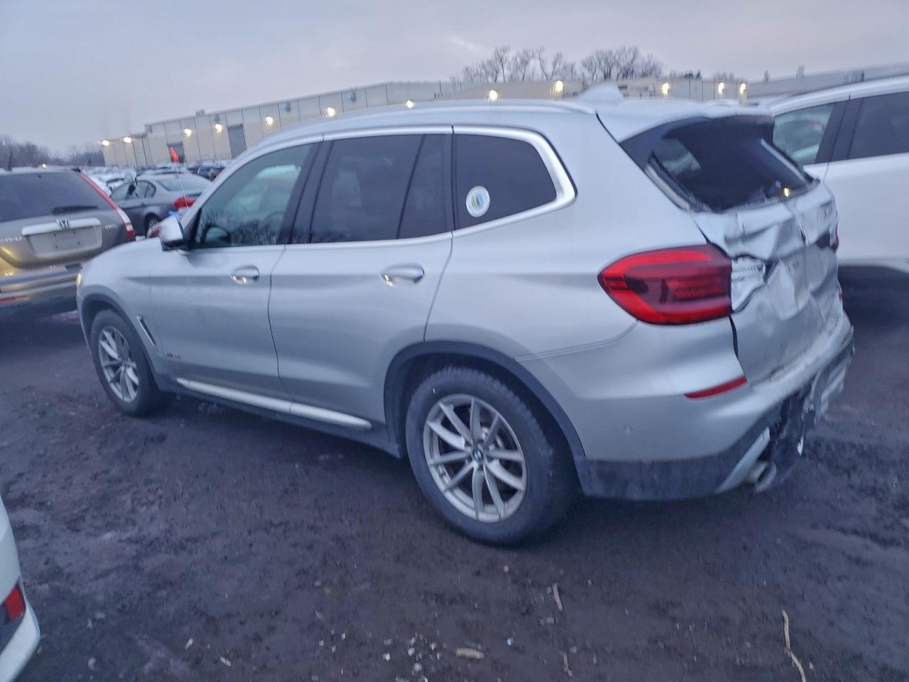 2018 BMW X3 XDRIVE30I photo 2